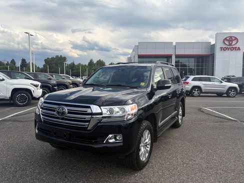 Used 2018 Toyota Land Cruiser w/ Carpet Mat Package AWD/4WD image 1