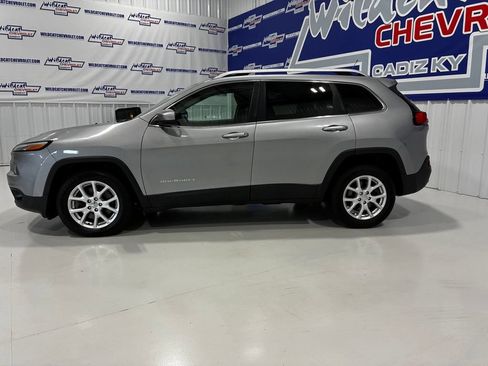Used 2015 Jeep Cherokee Latitude FWD image 3