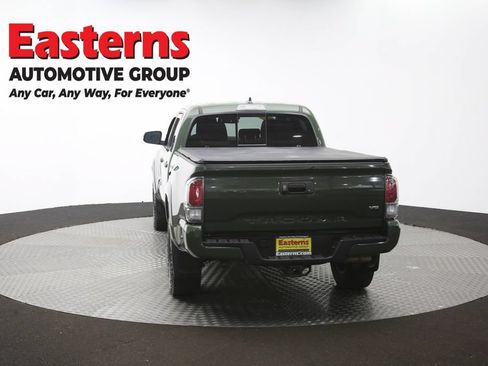 Used 2022 Toyota Tacoma TRD Sport AWD/4WD image 65