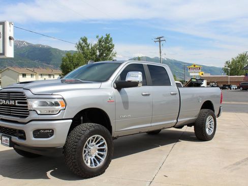 Used 2024 RAM 3500 Laramie w/ Sport Appearance Package AWD/4WD image 36