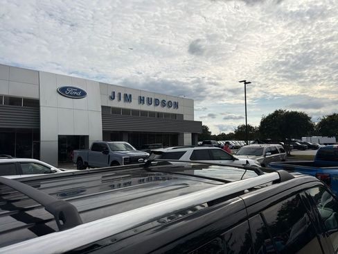 Used 2021 Ford Expedition Max Limited RWD image 16