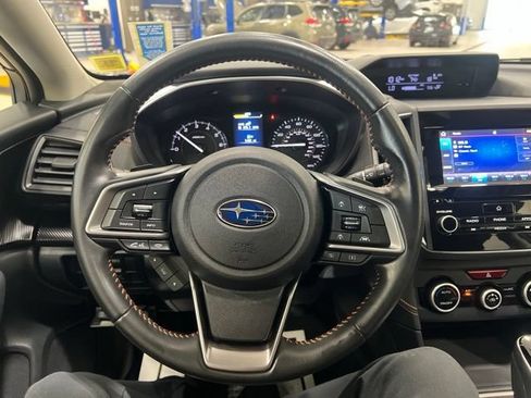 Used 2020 Subaru Crosstrek 2.0i Premium w/ Moonroof Package 1 AWD/4WD image 6