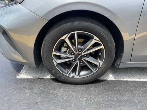 Used 2024 Kia Forte LXS image 12