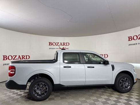 New 2025 Ford Maverick XLT w/ XLT Luxury Package image 9