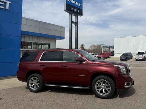 Used 2018 GMC Yukon SLT w/ Open Road Package image 2