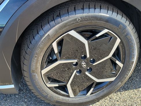 Certified 2024 Hyundai Ioniq 5 SEL RWD image 13