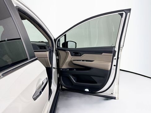Used 2019 Honda Odyssey EX-L image 31