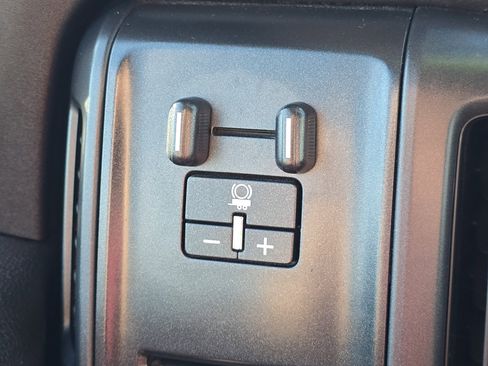 Used 2018 GMC Sierra 2500 4x4 Crew Cab w/ Sierra Convenience Package image 8