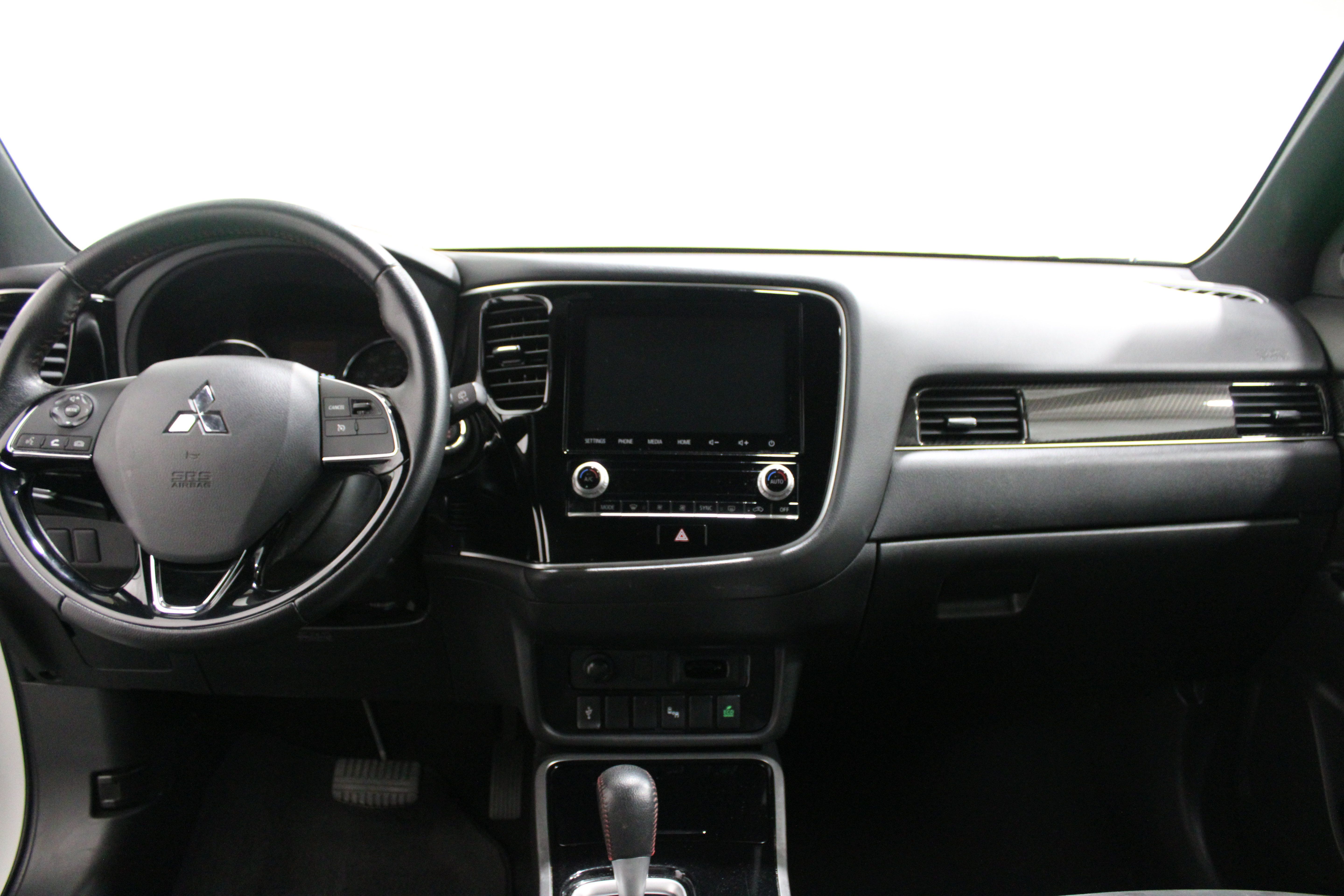 Used 2020 Mitsubishi Outlander SE FWD image 11