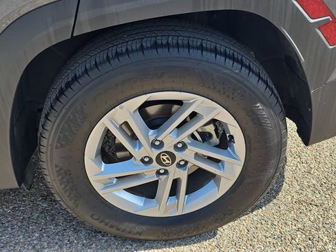 Certified 2025 Hyundai Tucson SE FWD image 30