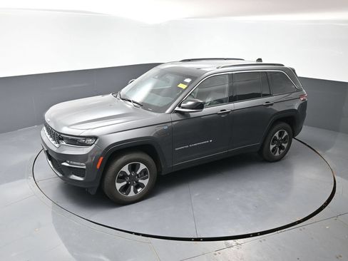 Used 2024 Jeep Grand Cherokee Limited 4xe AWD/4WD image 13