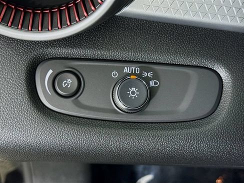 New 2026 Chevrolet Trax RS w/ Sunroof Package FWD image 12