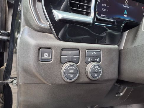 Used 2025 Chevrolet Silverado 2500 LT w/ Convenience Package AWD/4WD image 23