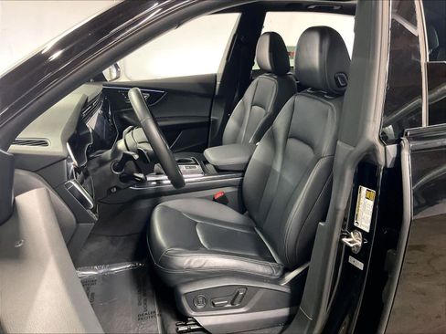 Used 2020 Audi Q8 Premium Plus w/ Premium Plus Package image 25