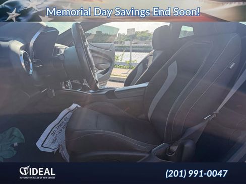 Used 2021 Chevrolet Camaro LT w/ Technology Package RWD image 24