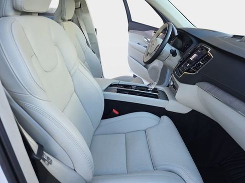 Used 2024 Volvo XC90 T8 Ultimate w/ Lounge Package image 12