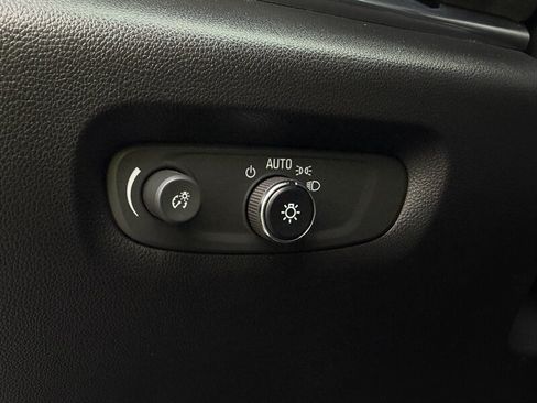 Used 2023 Chevrolet Traverse High Country AWD/4WD image 33