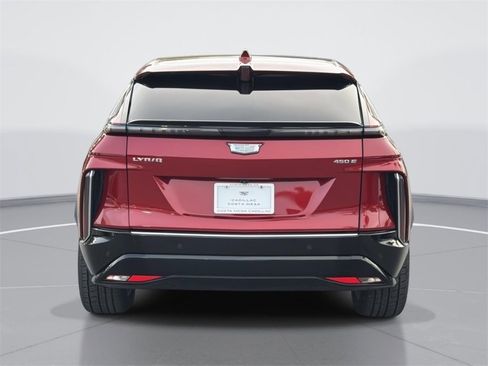 Certified 2024 Cadillac Lyriq Luxury image 4