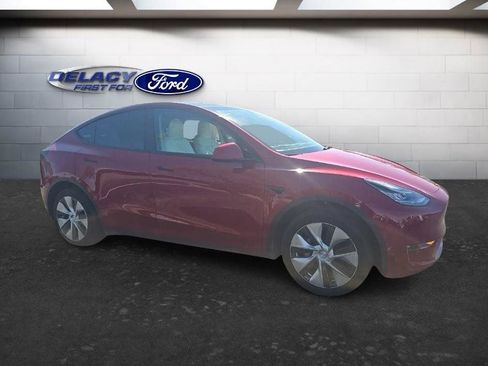 Used 2022 Tesla Model Y Long Range AWD/4WD image 10