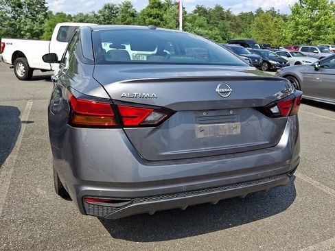 Used 2024 Nissan Altima 2.5 SV FWD image 8