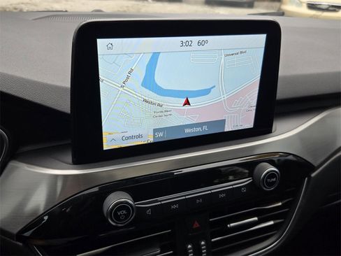 Used 2021 Ford Escape Titanium w/ Class II Trailer Tow Package image 20