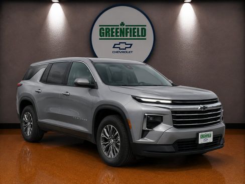 New 2026 Chevrolet Traverse LT w/ Driver Confidence Package FWD image 1