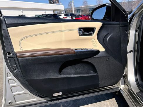 Used 2017 Toyota Avalon Limited image 20