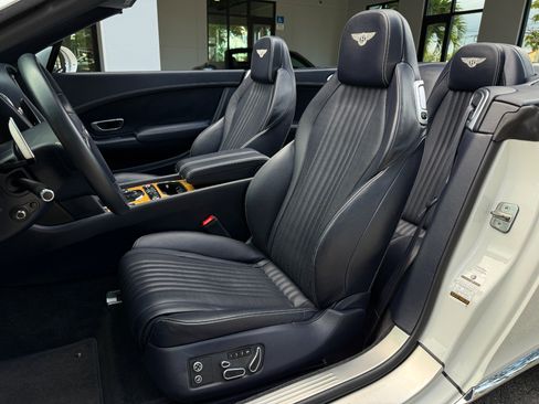 Used 2017 Bentley Continental GT image 28