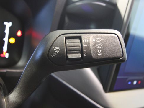 New 2025 Ford Maverick XL image 11