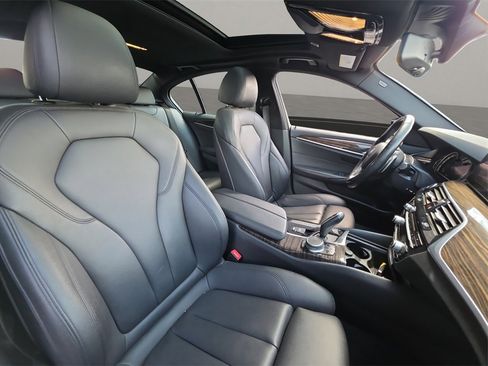 Used 2019 BMW 530i w/ Convenience Package image 31