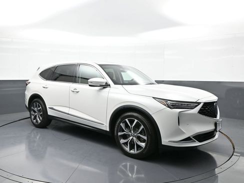 Used 2023 Acura MDX SH-AWD w/ Technology Package image 4