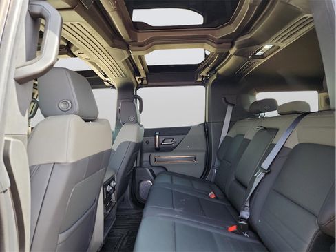 New 2025 GMC Hummer EV 2X w/ Extreme Off-Road Package image 12