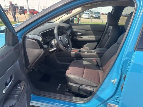 New 2026 Nissan Kicks SR FWD image 9