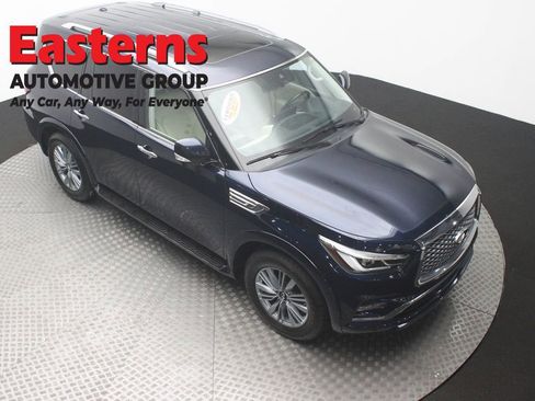 Used 2024 INFINITI QX80 Luxe w/ Cargo Package AWD/4WD image 3