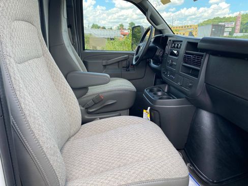 New 2025 Chevrolet Express 3500 w/ Power Convenience Package image 6