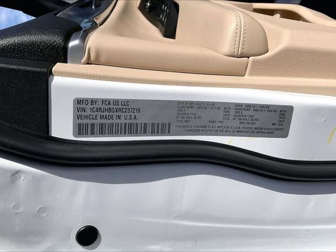 Used 2024 Jeep Grand Cherokee Limited w/ Trailer Tow Package image 34