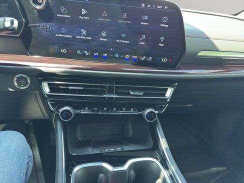 Used 2024 Chevrolet Traverse RS w/ LPO, Floor Liner Package AWD/4WD image 31