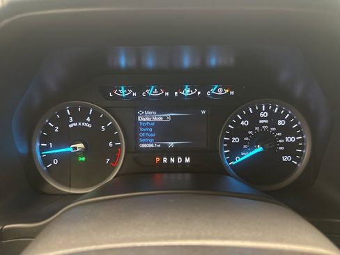 Used 2019 Ford Expedition XLT image 21