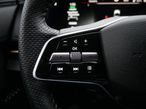 Certified 2023 Nissan Ariya AWD image 24