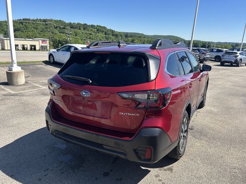 Used 2022 Subaru Outback Premium AWD/4WD image 5