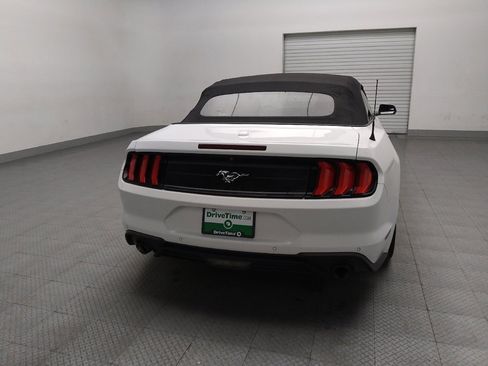 Used 2018 Ford Mustang Premium RWD image 7