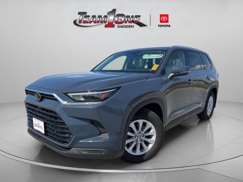 Certified 2024 Toyota Grand Highlander XLE image 7