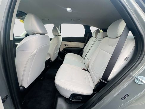 Used 2025 Hyundai Tucson SE image 25