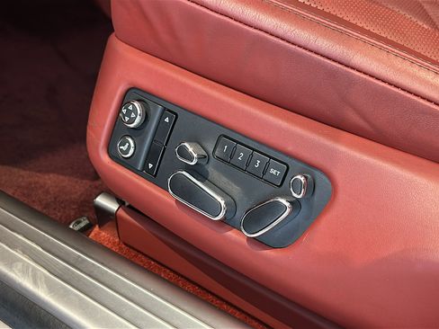 Used 2018 Bentley Flying Spur S W12 AWD/4WD image 19