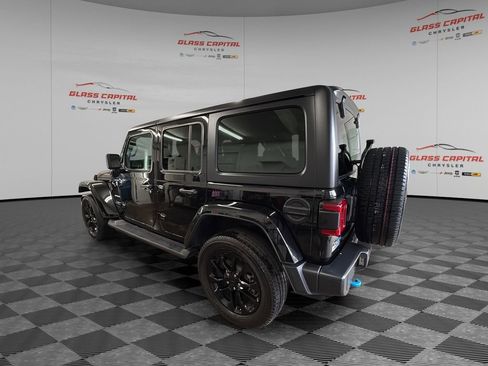 Used 2023 Jeep Wrangler Unlimited Sahara w/ Cold Weather Group image 5
