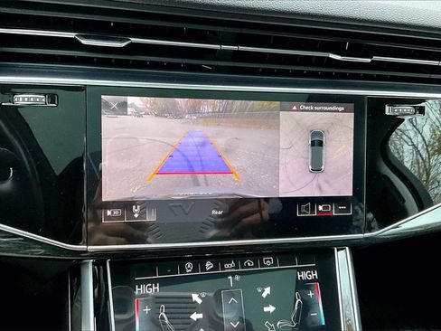 Used 2020 Audi Q7 3.0T Premium Plus image 13