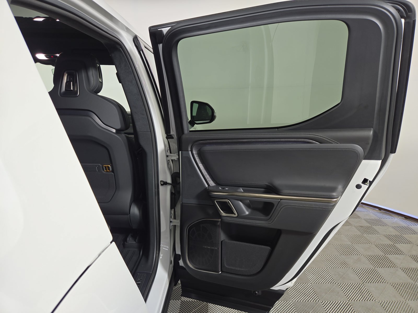 Used 2023 Rivian R1T Adventure Quad AWD/4WD image 19