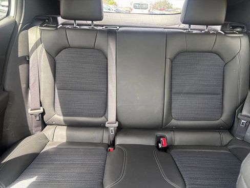 Used 2025 Buick Envista Preferred image 37