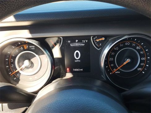 Used 2021 Jeep Gladiator Sport image 14