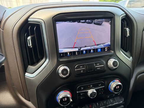 Used 2022 GMC Sierra 1500 Denali w/ Technology Package AWD/4WD image 21